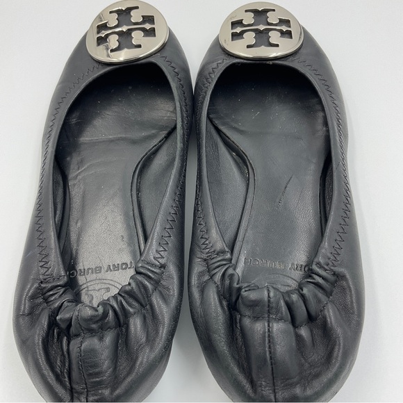 Tory Burch Reva Leather Ballet Flat Black Silver Toe Logo Accent Travel VGUC 5.5 - Picture 3 of 15